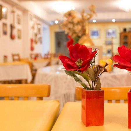 Hotel Las Maras Пуерто Мадрин Екстериор снимка