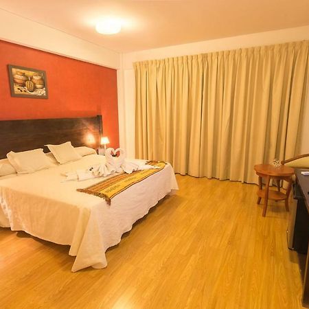 Hotel Las Maras Пуерто Мадрин Екстериор снимка