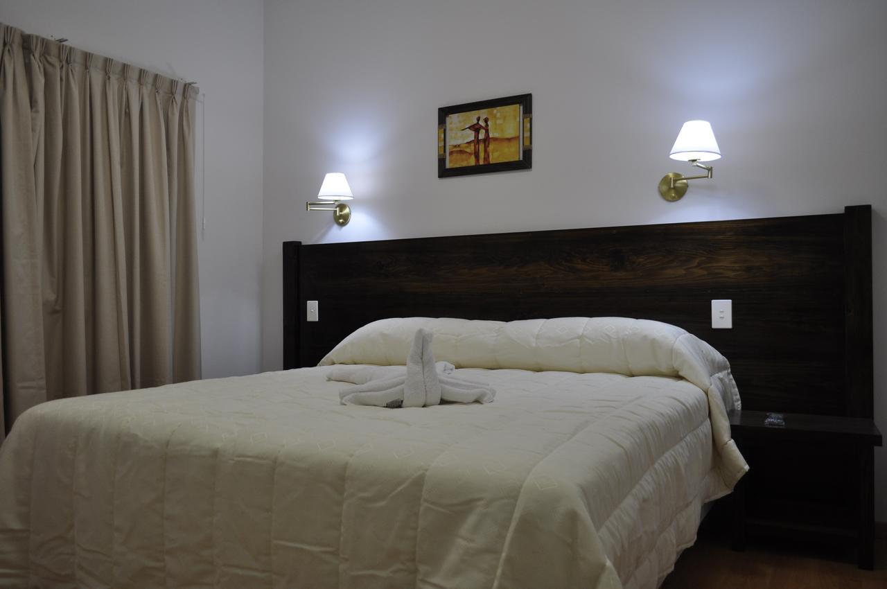 Hotel Las Maras Пуерто Мадрин Екстериор снимка