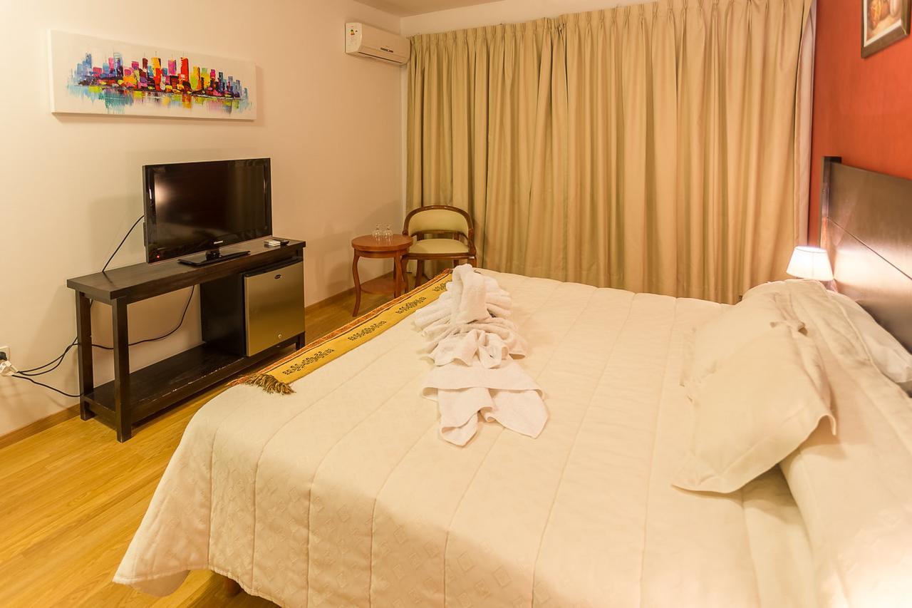 Hotel Las Maras Пуерто Мадрин Екстериор снимка