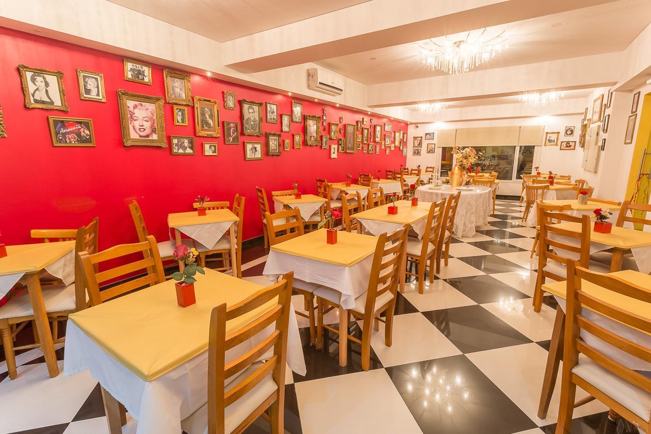 Hotel Las Maras Пуерто Мадрин Екстериор снимка