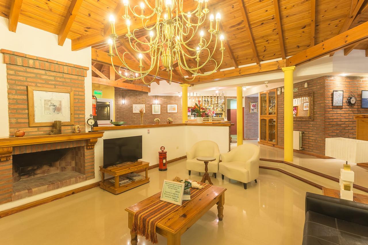 Hotel Las Maras Пуерто Мадрин Екстериор снимка