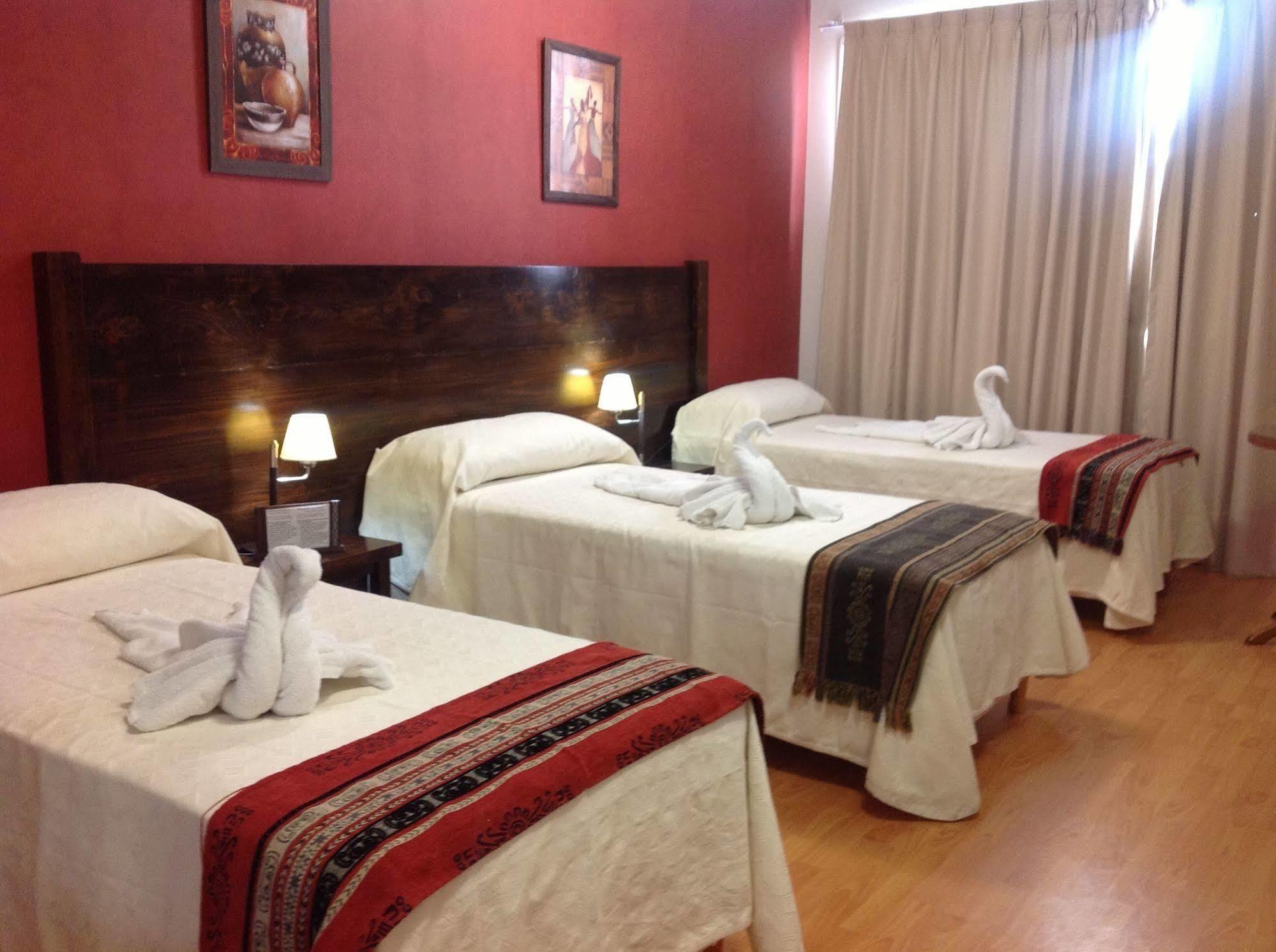 Hotel Las Maras Пуерто Мадрин Екстериор снимка