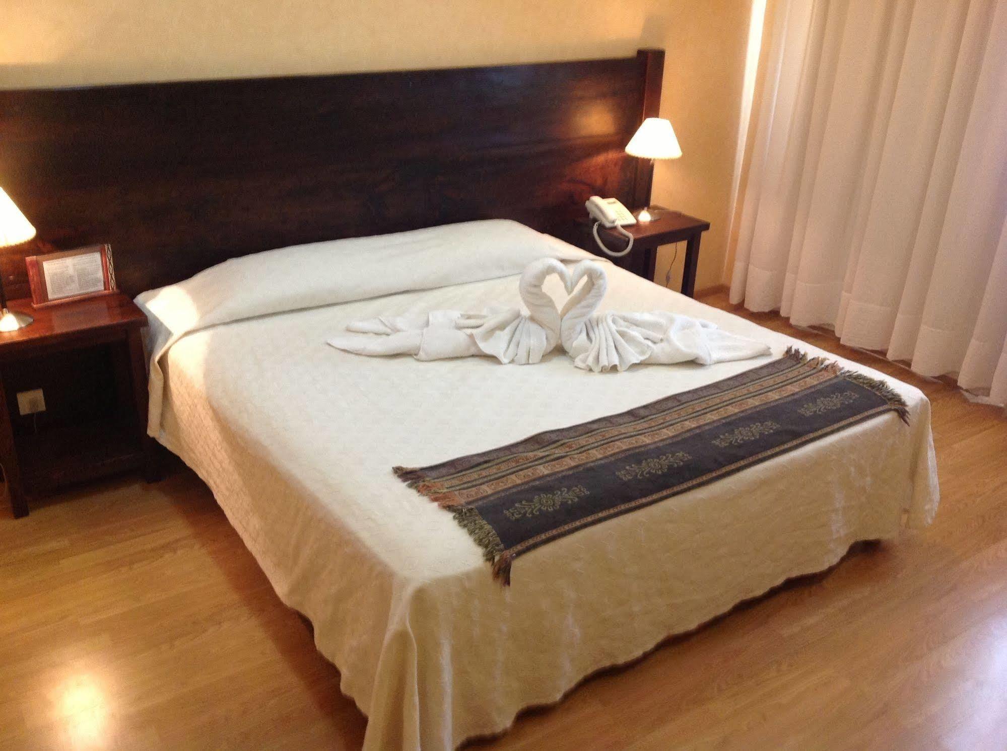 Hotel Las Maras Пуерто Мадрин Екстериор снимка